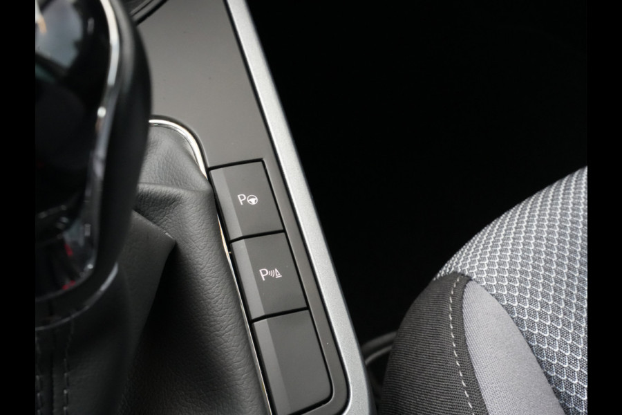 Seat Arona 1.0 TSI Style Business Intense | Navigatie | Climate Control | Camera | Android/Apple Carplay