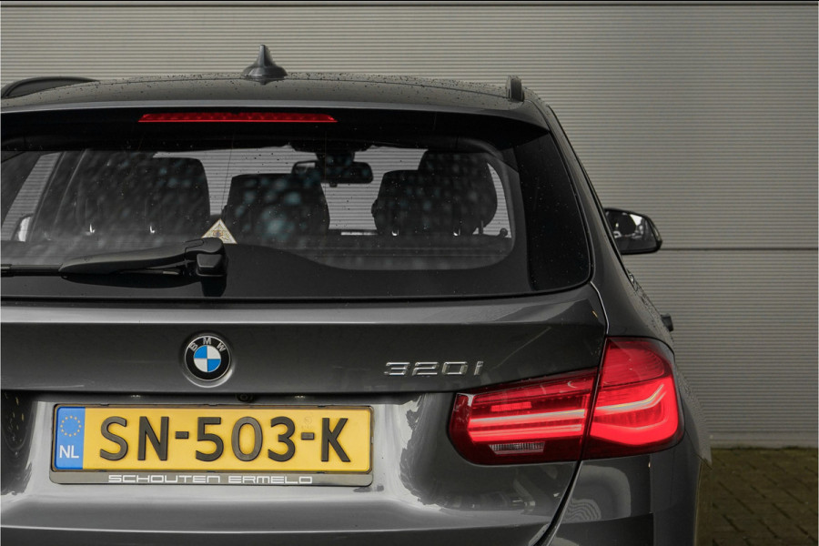 BMW 3 Serie Touring 320i Edition M Sport Shadow Leder CarPlay Navi 19"
