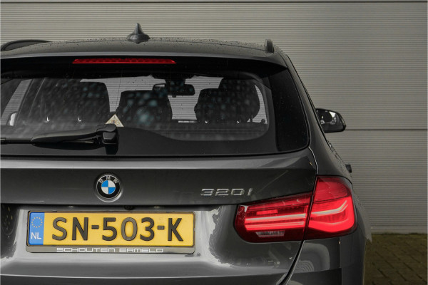 BMW 3 Serie Touring 320i Edition M Sport Shadow Leder CarPlay Navi 19"