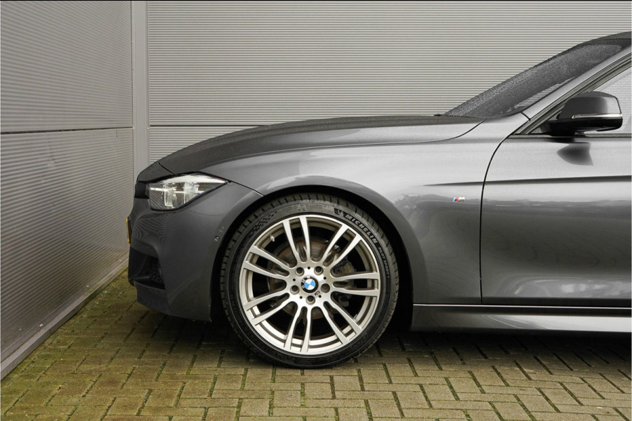 BMW 3 Serie Touring 320i Edition M Sport Shadow Leder CarPlay Navi 19"