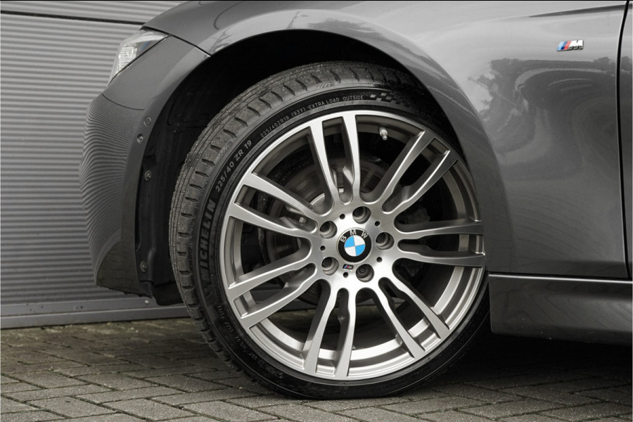 BMW 3 Serie Touring 320i Edition M Sport Shadow Leder CarPlay Navi 19"