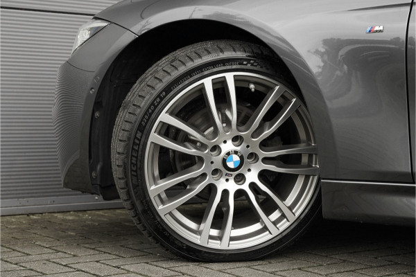 BMW 3 Serie Touring 320i Edition M Sport Shadow Leder CarPlay Navi 19"