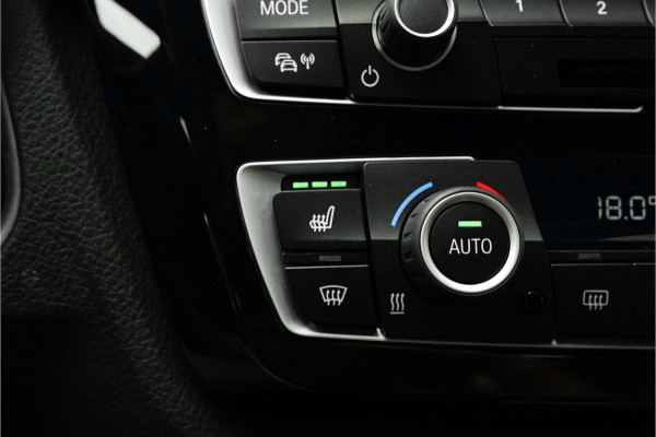 BMW 3 Serie Touring 320i Edition M Sport Shadow Leder CarPlay Navi 19"