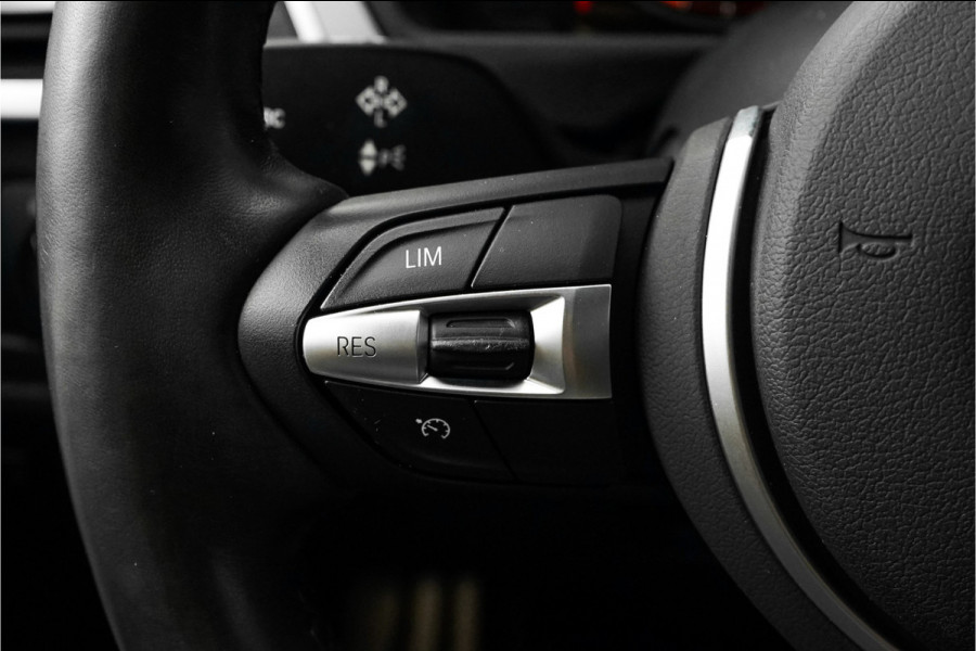 BMW 3 Serie Touring 320i Edition M Sport Shadow Leder CarPlay Navi 19"