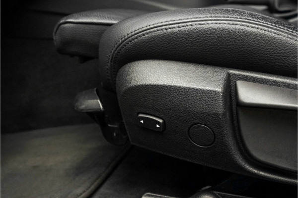 BMW 3 Serie Touring 320i Edition M Sport Shadow Leder CarPlay Navi 19"