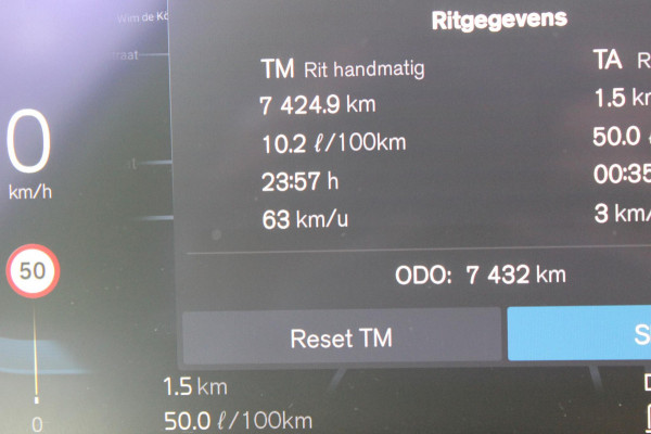 Volvo V60 T6 350PK Automaat Plug-in hybrid AWD Plus Dark Long Range / Google infotainment / Cruise Control / Lederen bekleding / Keyless entry / Elektrisch bedienbare voorstoelen met geheugen / Verwarmbare voorstoelen