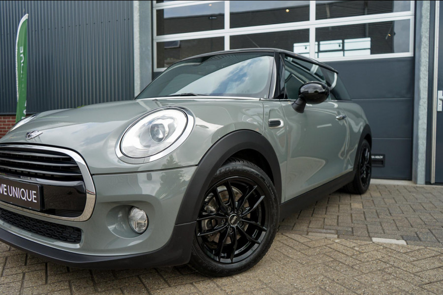 MINI Cooper 1.5 Pepper Serious Business