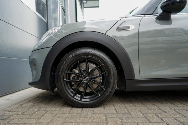 MINI Cooper 1.5 Pepper Serious Business