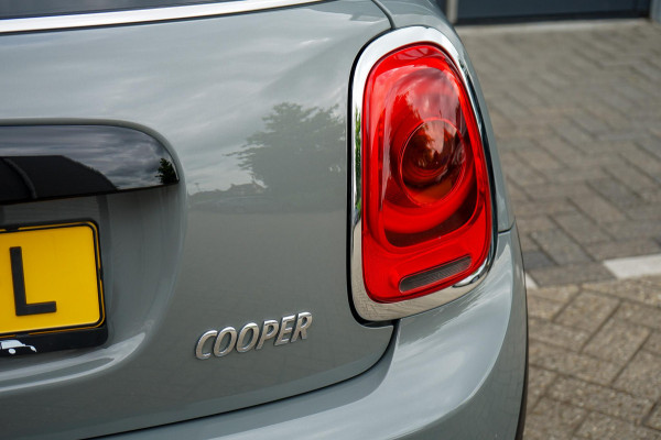 MINI Cooper 1.5 Pepper Serious Business