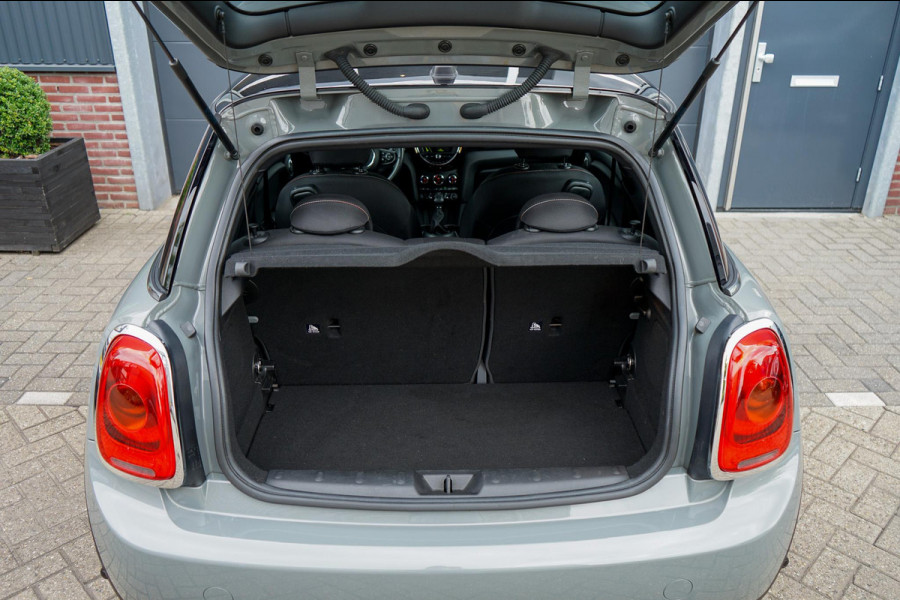 MINI Cooper 1.5 Pepper Serious Business