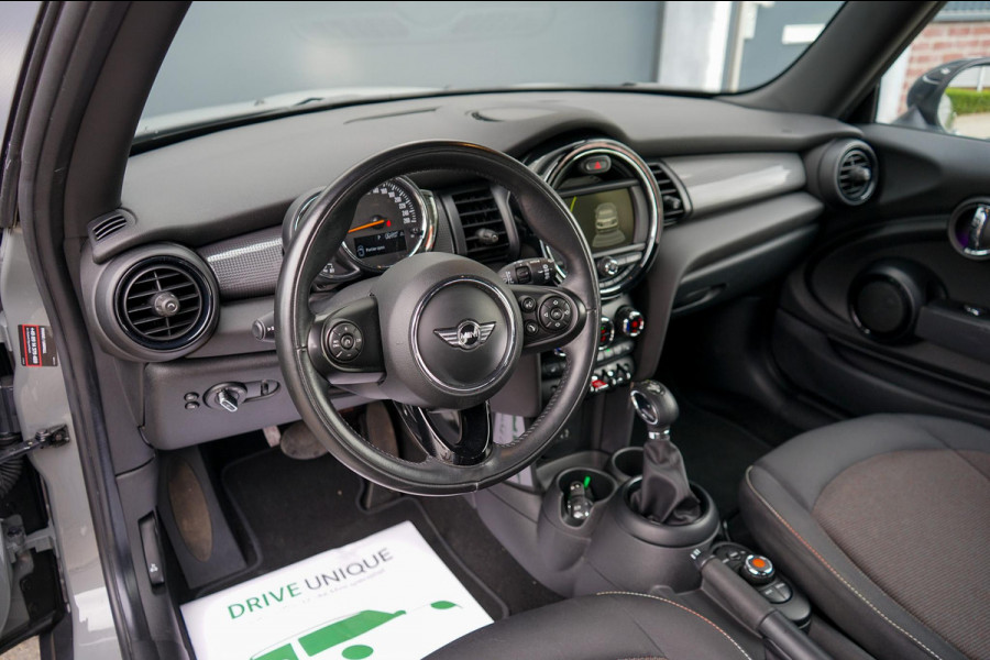 MINI Cooper 1.5 Pepper Serious Business