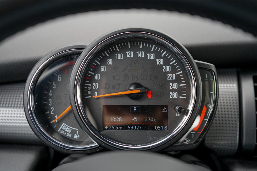 MINI Cooper 1.5 Pepper Serious Business