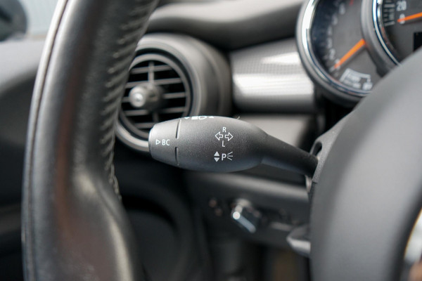 MINI Cooper 1.5 Pepper Serious Business