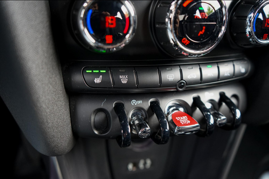 MINI Cooper 1.5 Pepper Serious Business