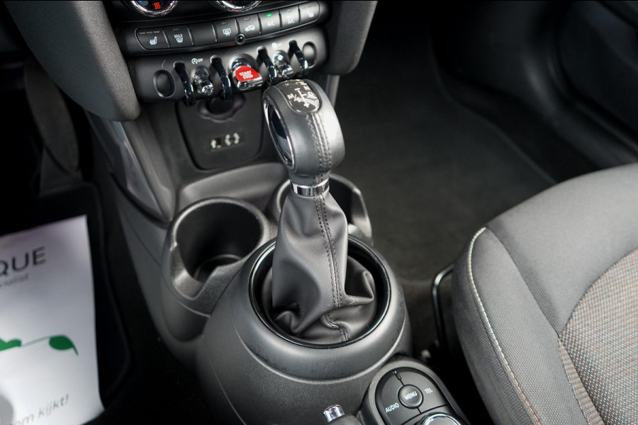 MINI Cooper 1.5 Pepper Serious Business