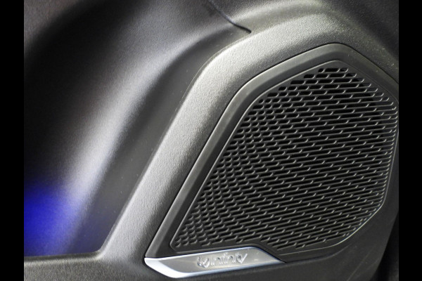 Lynk & Co 01 1.5 PHEV Plug-In ZWARTE HEMEL/360CAM/SCHUIFDAK/LED/20"LMV!