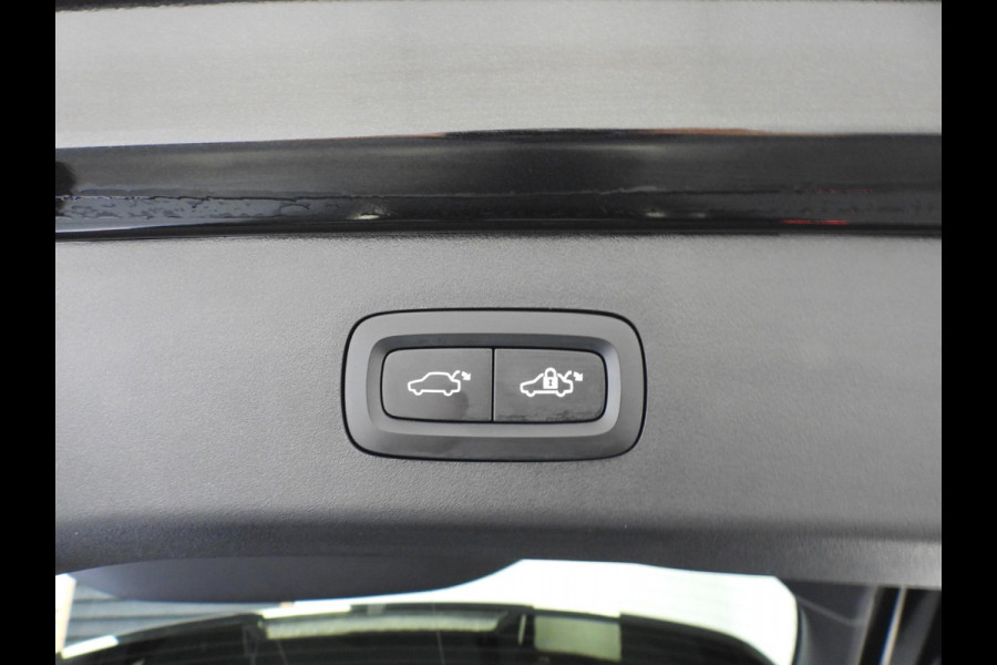 Lynk & Co 01 1.5 PHEV Plug-In ZWARTE HEMEL/360CAM/SCHUIFDAK/LED/20"LMV!