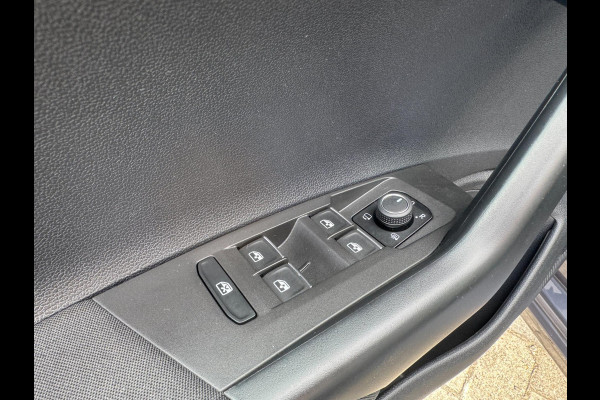 Volkswagen Polo 1.0 TSI Style IQ LIGHT / NAVIGATIE / CLIMATE CONTROL / 4-SEIZOENENBAND / CAMERA / VIRT COCKPIT / STOELVERW.