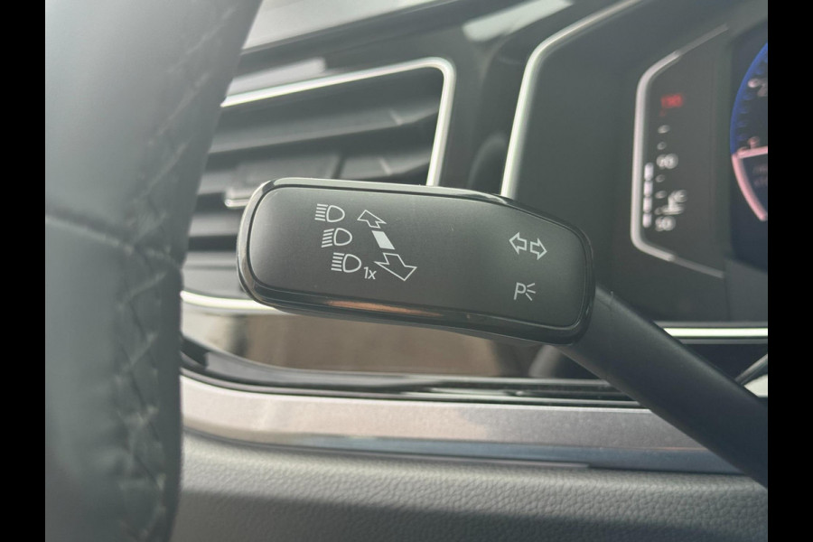 Volkswagen Polo 1.0 TSI Style IQ LIGHT / NAVIGATIE / CLIMATE CONTROL / 4-SEIZOENENBAND / CAMERA / VIRT COCKPIT / STOELVERW.