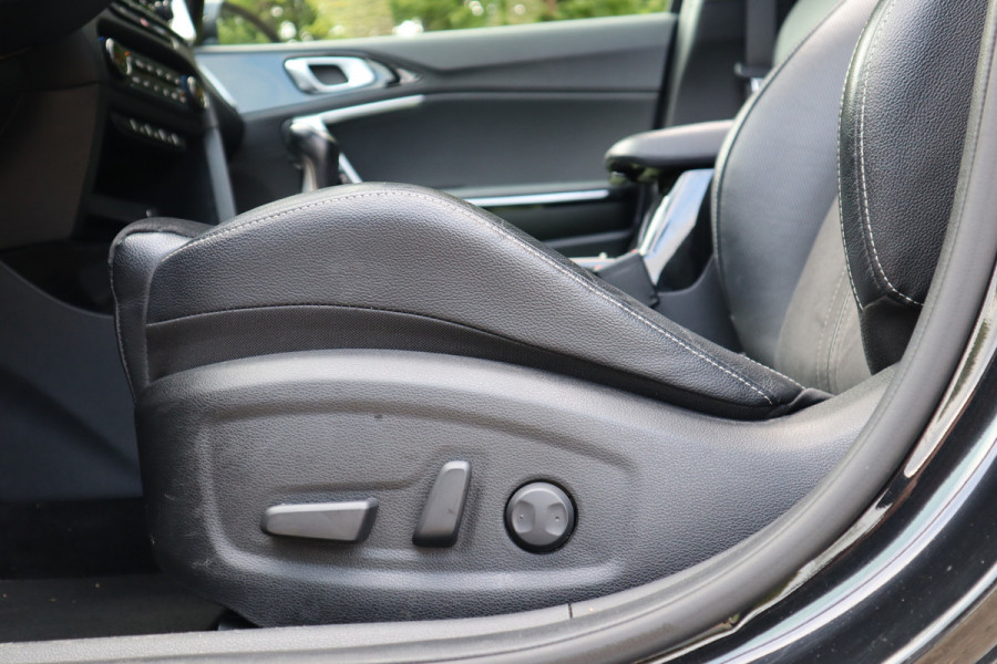 Kia ProCeed 1.0 T-GDI GT-PlusLine | Pano | Stoel + Stuur verwarming | Camera |