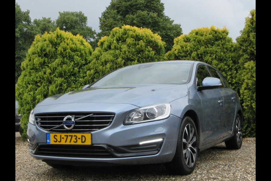 Volvo V60 1.5 T2 Polar+ Dynamic *Leder*Trekhaak*
