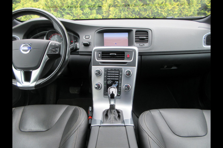 Volvo V60 1.5 T2 Polar+ Dynamic *Leder*Trekhaak*