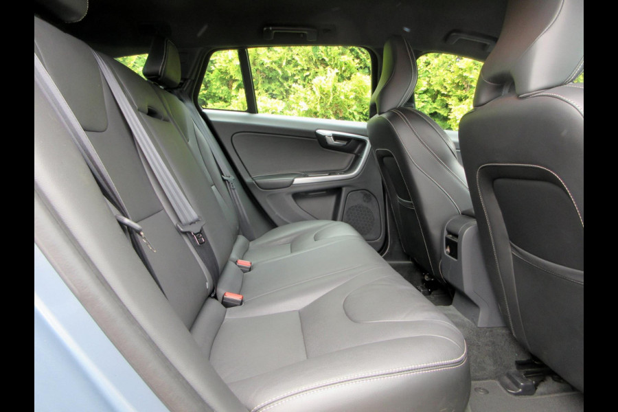 Volvo V60 1.5 T2 Polar+ Dynamic *Leder*Trekhaak*