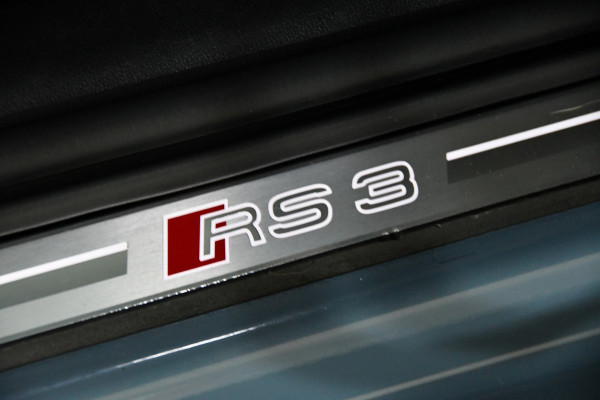 Audi A3 Sportback 2.5 TFSI RS 3 quattro Pano/Sfeer/Keyless/Matrix
