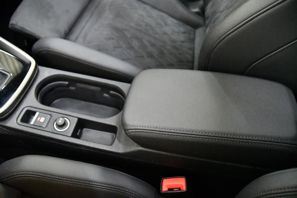 Audi A3 Sportback 2.5 TFSI RS 3 quattro Pano/Sfeer/Keyless/Matrix