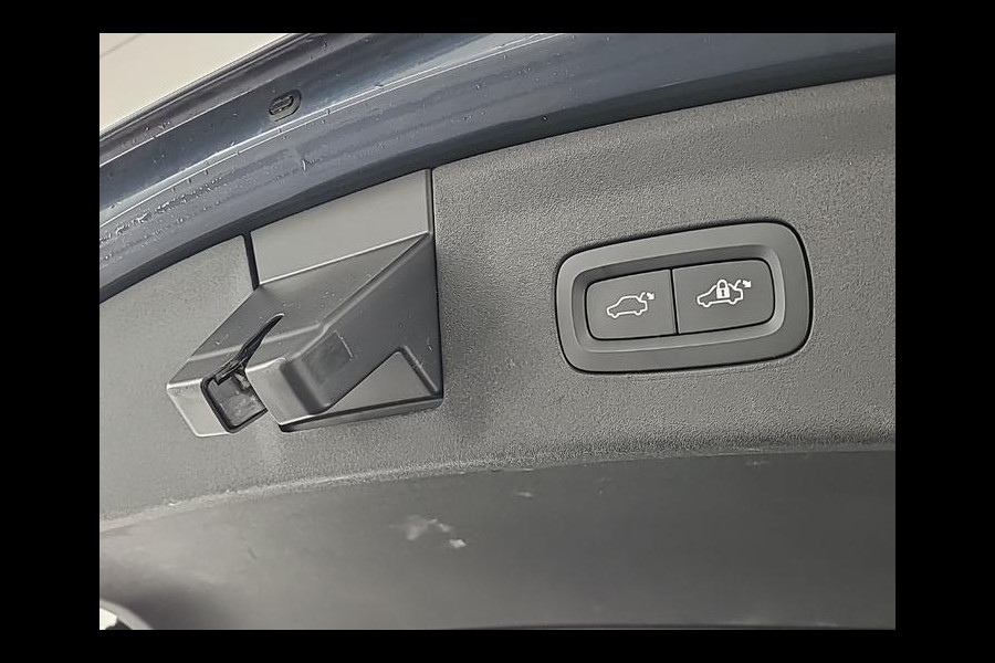 Polestar 2 Long Range Dual Motor Launch Edition 78kWh | Panoramadak | Camera | 61.000KM | Trekhaak | NL-Auto |