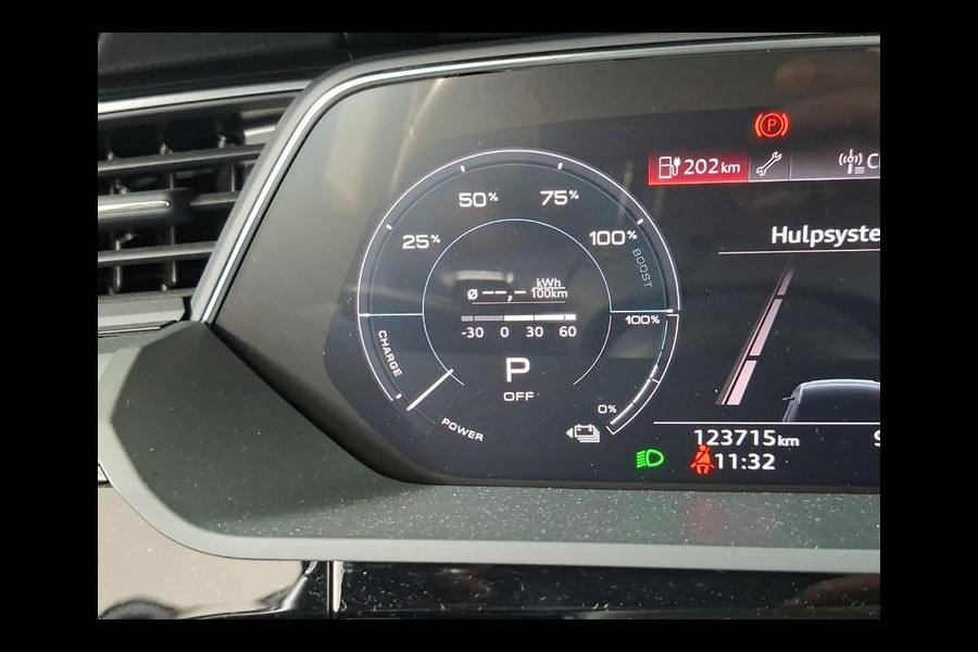 Audi e-tron 55 quattro Business edition 95 kWh |  Black Optiek | NL-Auto |