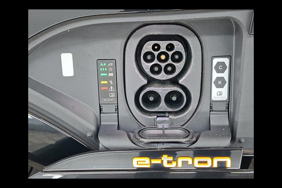 Audi e-tron 55 quattro Business edition 95 kWh |  Black Optiek | NL-Auto |