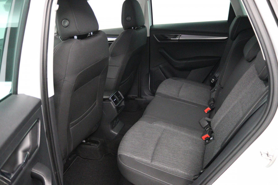 Škoda Karoq 1.5 TSI ACT Style Business (STOELVERWARMING, ACHTERUITRIJCAMERA, NAVIGATIE, CANTON AUDIO, SFEERVERLICHTING)