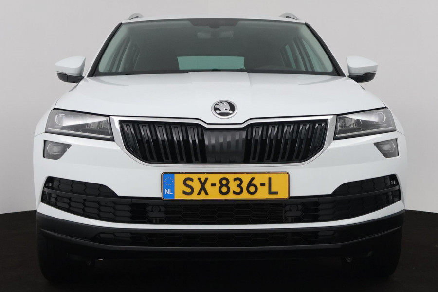Škoda Karoq 1.5 TSI ACT Style Business (STOELVERWARMING, ACHTERUITRIJCAMERA, NAVIGATIE, CANTON AUDIO, SFEERVERLICHTING)