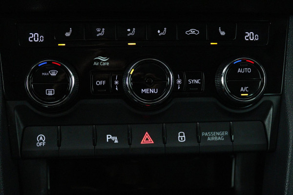 Škoda Karoq 1.5 TSI ACT Style Business (STOELVERWARMING, ACHTERUITRIJCAMERA, NAVIGATIE, CANTON AUDIO, SFEERVERLICHTING)