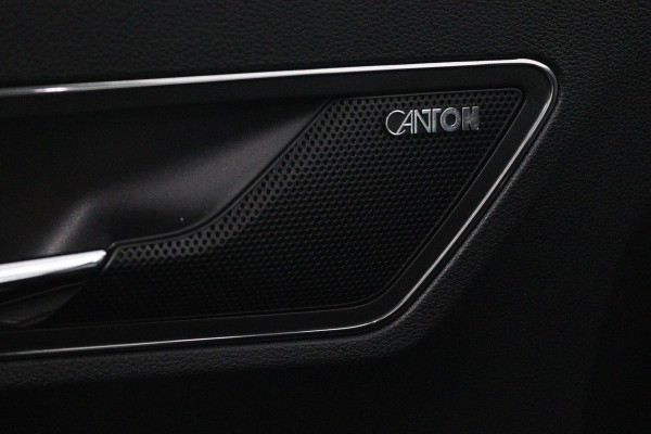Škoda Karoq 1.5 TSI ACT Style Business (STOELVERWARMING, ACHTERUITRIJCAMERA, NAVIGATIE, CANTON AUDIO, SFEERVERLICHTING)