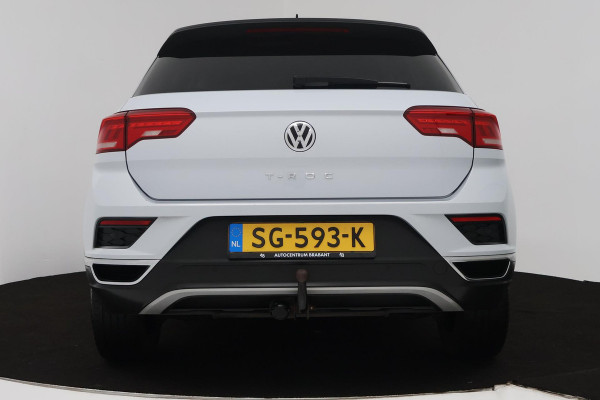 Volkswagen T-Roc 1.5 TSI Style (TREKHAAK, PARKEERSENSOREN, CRUISE CONTROL ADAPTIEF, NAVIGATIE, NL-AUTO, GOED ONDERHOUDEN)