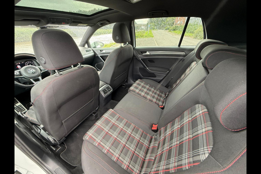 Volkswagen Golf 2.0 TSI GTI Performance in zeer nette en complete conditie