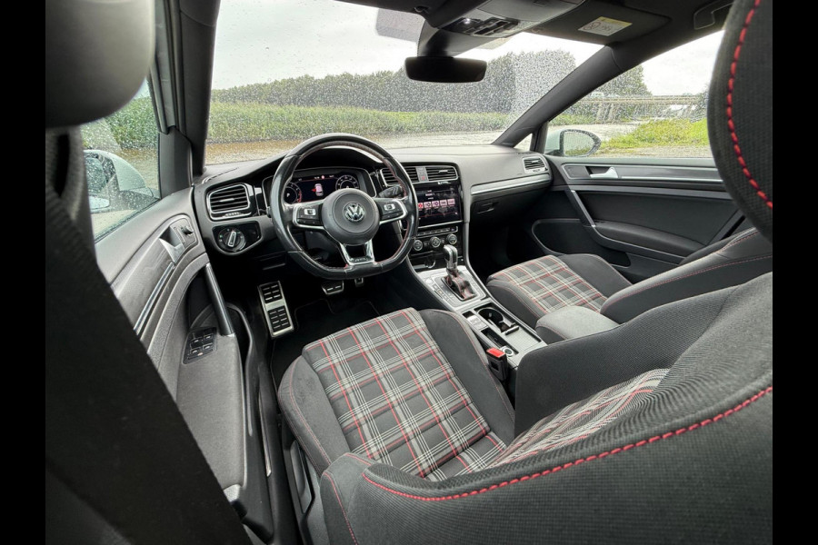 Volkswagen Golf 2.0 TSI GTI Performance in zeer nette en complete conditie