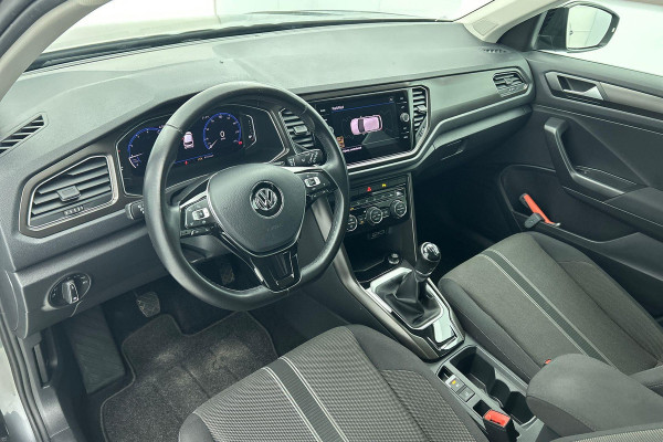 Volkswagen T-Roc 1.0 TSI Sport (VIRTUAL COCKPIT, ELEKT. ACHTERKLEP, NAVIGATIE , PARKEERSENSOREN, 1e EIGENAAR, GOED ONDERHOUDEN)