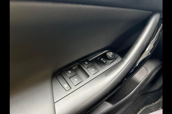Opel Astra 1.2 Business Elegance Navi | Camera | Trekhaak