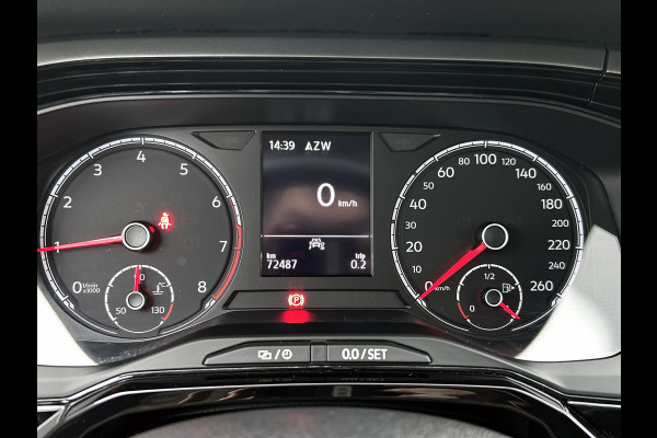 Volkswagen Polo 1.0 TSI Comfortline Business (NAVIGATIE, PARKEERSENSOREN, CARPLAY, 1e EIGENAAR, GOED ONDERHOUDEN)