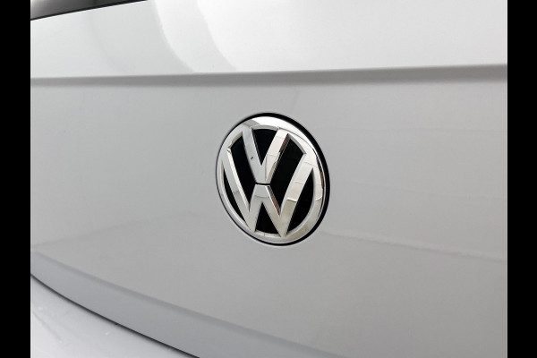 Volkswagen Polo 1.0 TSI Comfortline Business (NAVIGATIE, PARKEERSENSOREN, CARPLAY, 1e EIGENAAR, GOED ONDERHOUDEN)