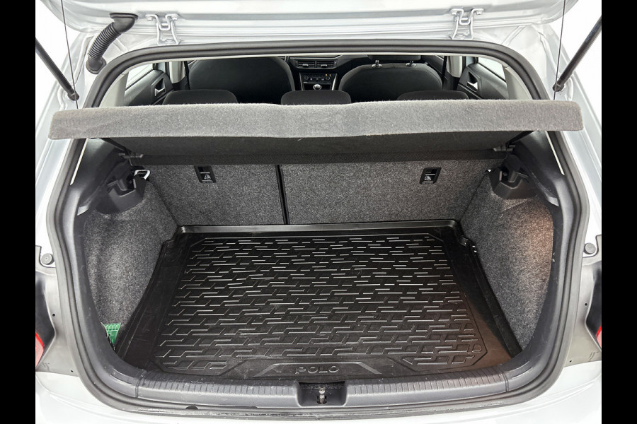 Volkswagen Polo 1.0 TSI Comfortline Business (NAVIGATIE, PARKEERSENSOREN, CARPLAY, 1e EIGENAAR, GOED ONDERHOUDEN)