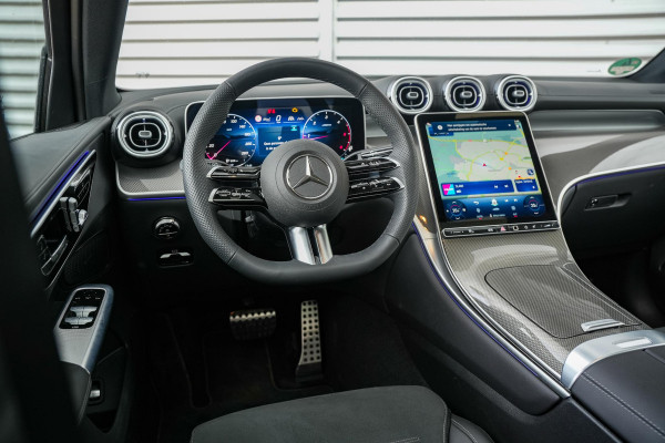Mercedes-Benz GLC 220d 4MATIC AMG Line EDITION AMG PANO LED High Performance