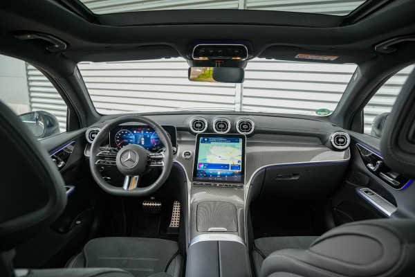 Mercedes-Benz GLC 220d 4MATIC AMG Line EDITION AMG PANO LED High Performance