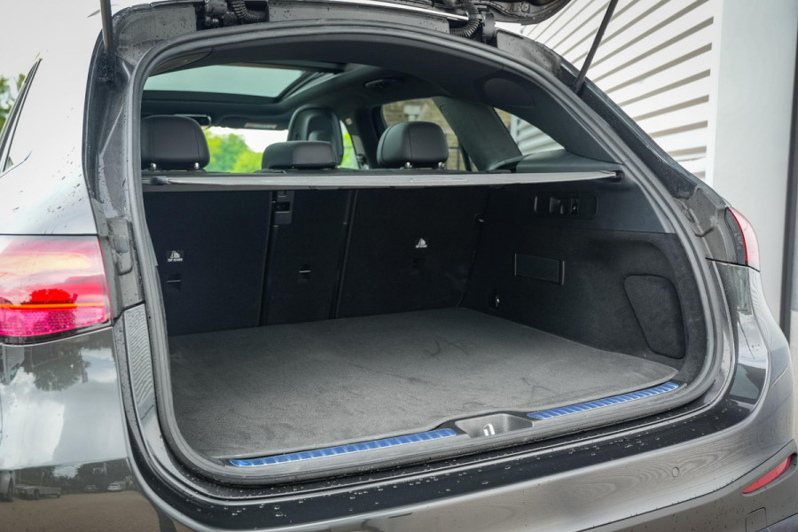 Mercedes-Benz GLC 220d 4MATIC AMG Line EDITION AMG PANO LED High Performance