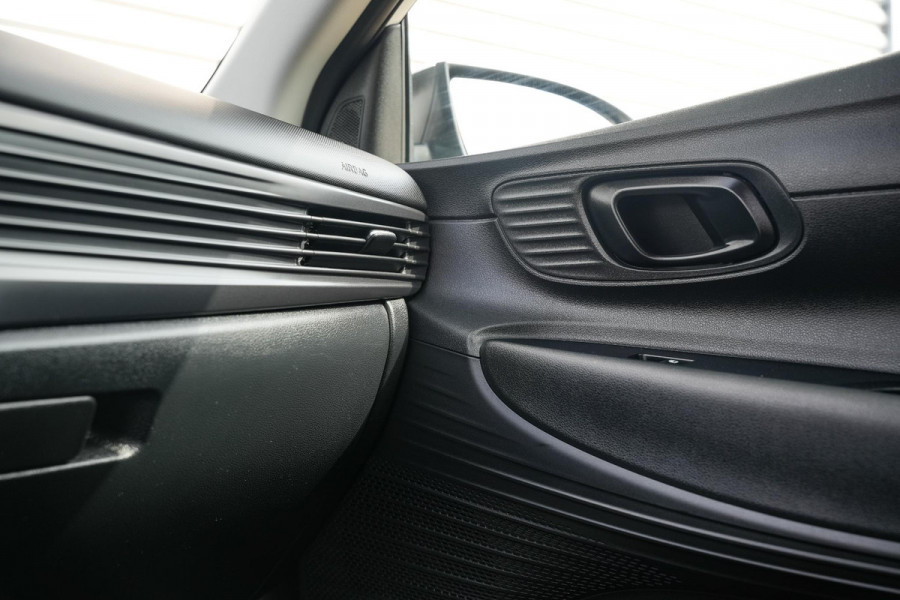Hyundai i20 1.0 T-GDI Comfort Schuifdak Camera DAB+ Stoel Stuurverwarming Lane Assist Automaat!