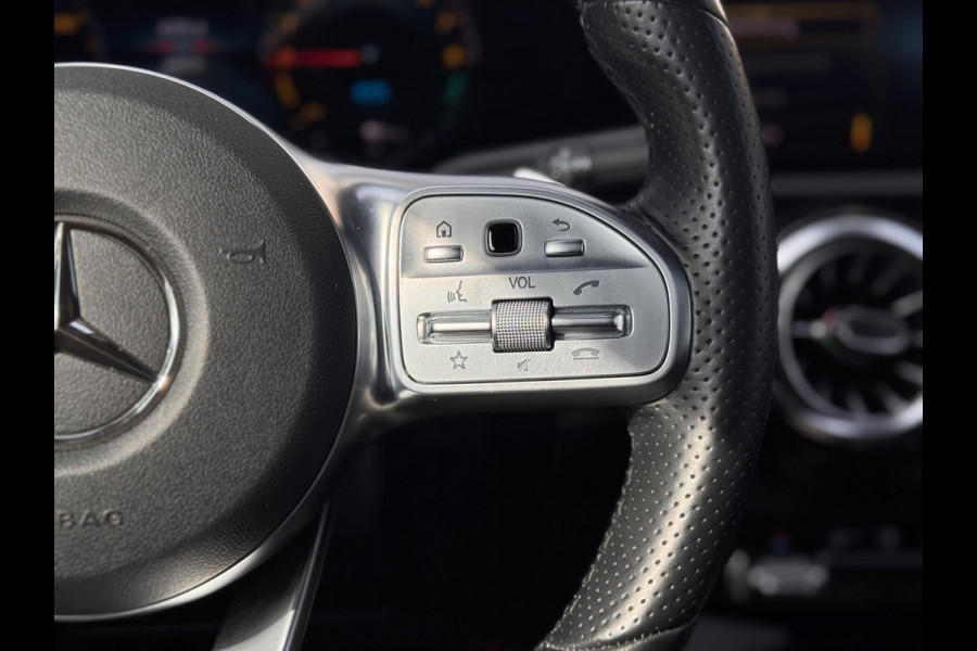 Mercedes-Benz A-Klasse 250 e AMG Pano/Camera/Sfeer/BTW!