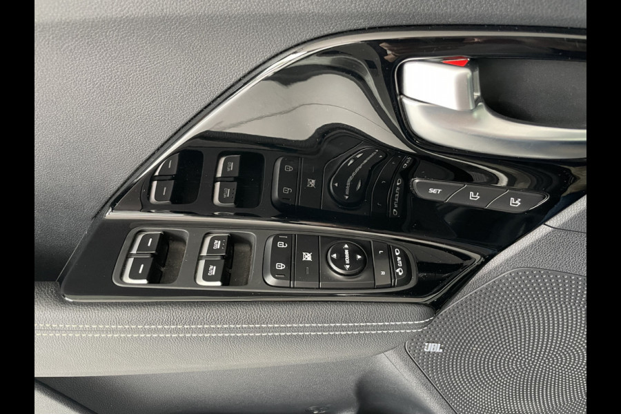 Kia e-Niro ExecutiveLine 64 kWh Achteruitrijcamera - Cruise control - Navigatiesysteem full map -  Parkeersensoren voor en achter - Dodehoek detector - Lederen bekleding -  Lederen stuurwiel - Mistlampen voor